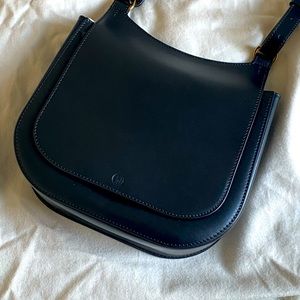 The Row hunting bag 9